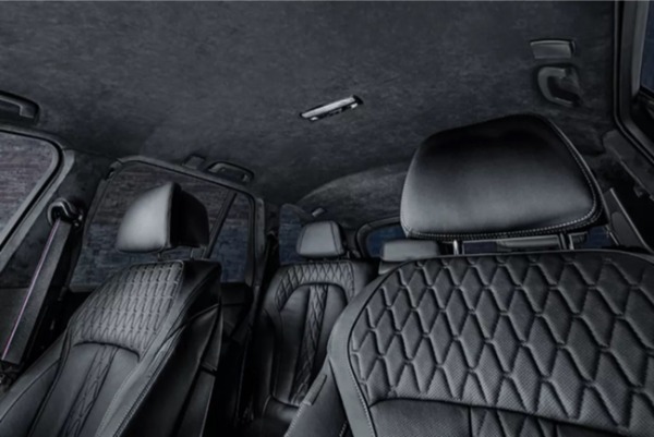 厳選されたボディカラーにブラックのエレメントが映えるBMW X5の特別限定モデルが日本上陸