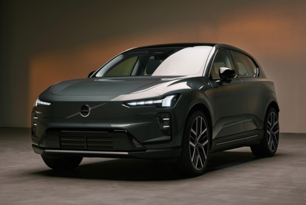 ボルボが電気自動車の新世代ミッドサイズSUV「EX60」を公開。航続距離はAWD仕様で最大810kmを実現