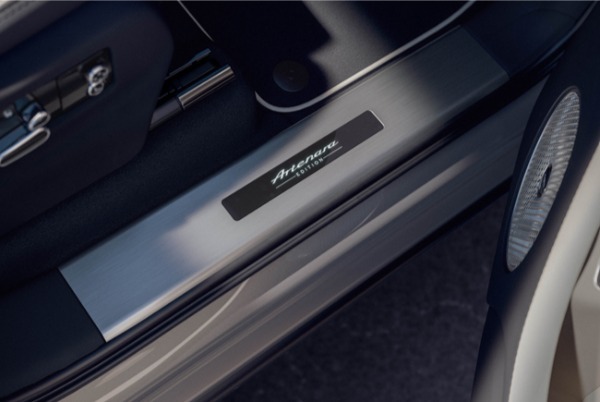 北大西洋のカナリア諸島の天空の白い村「アルテナーラ」をオマージュしたベントレー・ベンテイガの特別仕様車が登場