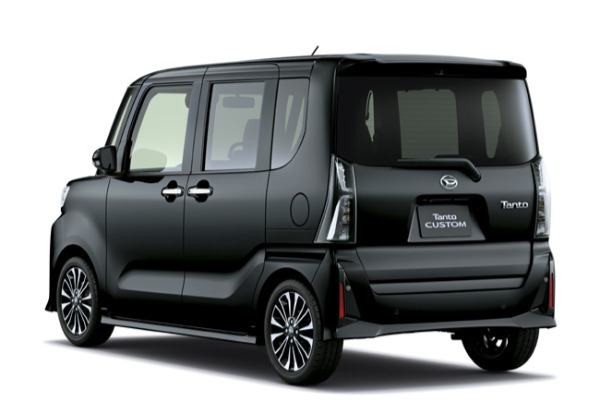 アルファロメオの新型コンパクトSUV「ジュニア」が待望の日本デビュー