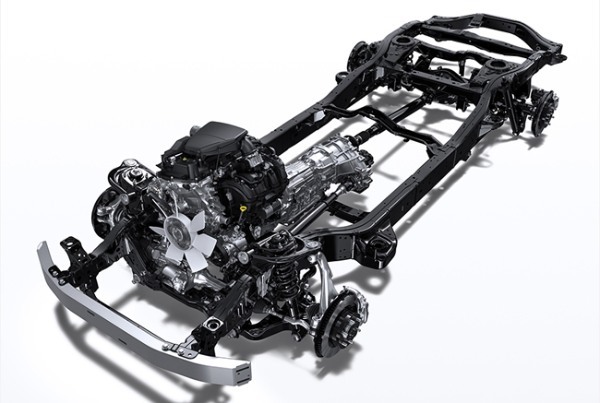 トヨタ・ランドクルーザー「250」のガソリン車が安全および機能装備をアップグレード