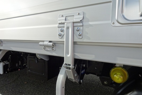 トヨタ・ダイナ カーゴの2.0tonシリーズが新4.0Lディーゼルエンジンを搭載