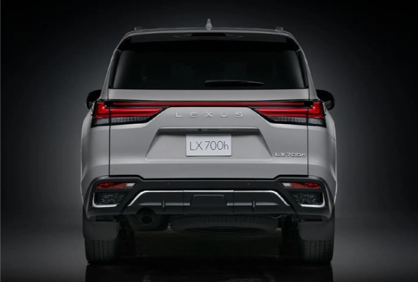 レクサスLXに「走る喜び」をさらに追求した“F SPORT”を新設定