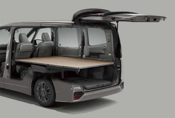 「マルチに使えて自由が広がる」トヨタ・ノア／ヴォクシーのコンプリートカー“MULTI UTILITY”が登場