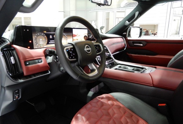 ジャパンモビリティショー2025において日産の新世代フラッグシップモデル3台が揃い踏み