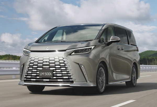 レクサスの新世代ラグジュアリームーバー「LM」が利便性と静粛性を高める一部改良を実施