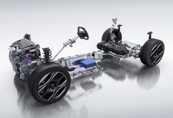 プジョーの3列シート7名乗りSUVの新型5008ハイブリッドが日本デビュー