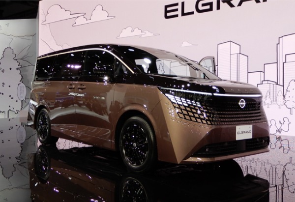 ジャパンモビリティショー2025において日産の新世代フラッグシップモデル3台が揃い踏み