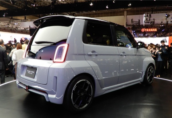 ホンダがジャパンモビリティショー2025において0シリーズの新型プロトタイプ「0 α」とホンダらしい遊び心に満ちた小型EV「Super-ONE Prototype」をワールドプレミア