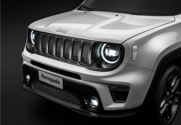 Jeepブランド初のマイルドハイブリッドモデル「レネゲードe-Hybrid」が日本デビュー