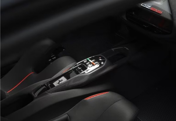 PHEVスーパースポーツのフェラーリSF90ストラダーレをベースとしたワンオフモデルの「CZ26」が初披露