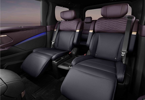 【注目モデルNEWS】日産の救世主となる資格十分！ 威風堂々の新型エルグランドは先進さ、快適さ、走りでライバルをリード。生粋のドライバーズミニバンが誕生した