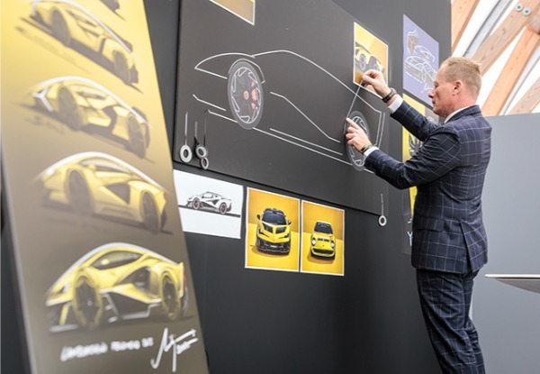 【情熱と革新／究極のアイデンティティ】自分たちのすべてを変えないために、すべてを変革「ランボルギーニのいまとこれから」