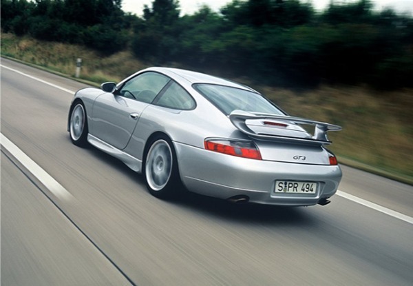 【人とクルマの物語】音楽家、松任谷正隆氏が「終のクルマ」としてポルシェ911GT3を選んだ理由