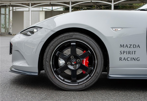 【注目モデル試乗】レースで鍛えたメカニズムと知見を積極投入。「マツダ・スピリット・レーシング・ロードスター」の素晴らしい走り味を体感