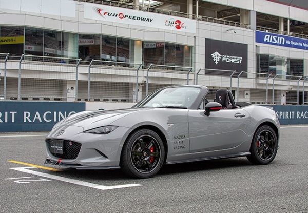 知れば知るほど魅力的！　再販タイミングですぐにオーダーできるよう「MAZDA SPIRIT RACING ROADSTER」を改めてお勉強