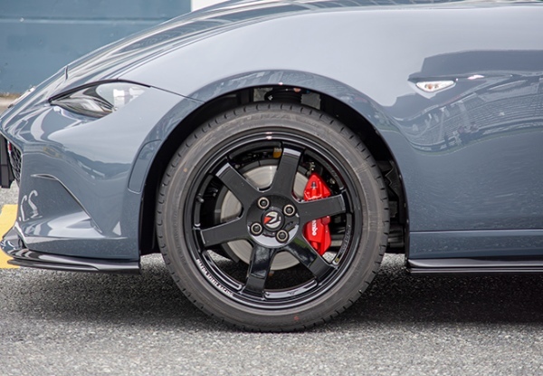 知れば知るほど魅力的！　再販タイミングですぐにオーダーできるよう「MAZDA SPIRIT RACING ROADSTER」を改めてお勉強