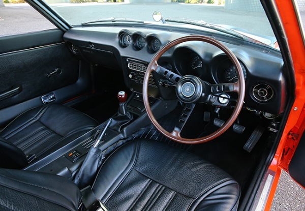 【20世紀名車】ハコスカGT-Rと共通のS20型ユニットを搭載。伝説の1969年日産フェアレディZ432(S30型)の熱き鼓動