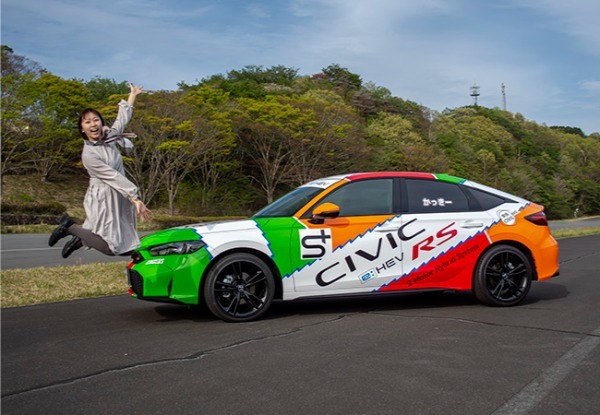 【Z世代の視点】「ホンダ・シビックe:HEV RS」は電動車なのにエンジンを感じる。S＋シフトは「クルマ好き」を増やす、素晴らしい技術と実感！