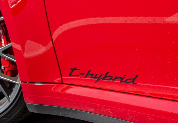 【気になる輸入車 ワイガヤ試乗】「ポルシェ911タルガ４ GTS」はスタイリッシュな全部乗せ。911の凄さが全身で味わえる