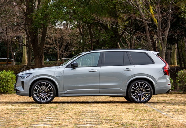 【最新モデル試乗】ボルボの最上級SUV、XC90がフレッシュに変身。若々しい味わいと高機能を体感チェック