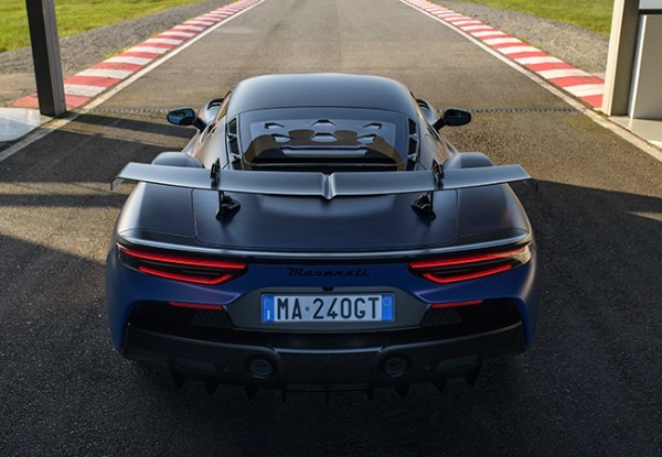 【スーパースポーツ試乗】「熱き名門」復活! サーキットで速さを見せつけたマセラティGT2の公道版、GT2ストラダーレの驚愕パフォーマンス