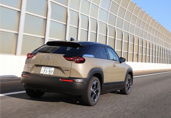 【ニッポンのSUV】日本の至宝、ロータリーを発電用に使用。マツダMX-30 Rotary-EVを世界で最もユニークな電動車と考えるワケ