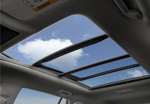 新型トヨタRAV4は、よりマルチに進化。ハイブリッドとPHEVの全4グレード構成。システム出力はハイブリッドが240ps、PHEVは329ps！