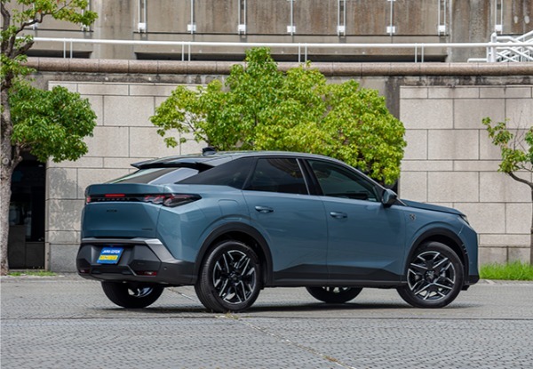 【気になるクルマ_2025】誰もを笑顔にする「VW ID.Buzz」と最新の欧州テーストを伝える「プジョー3008」「アルファロメオ・ジュニア」の新鮮度をズバリ評価