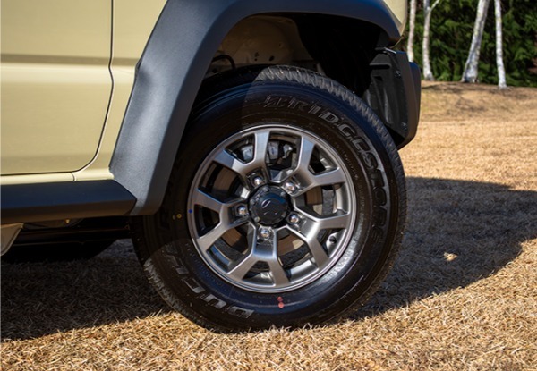 【ニッポンのSUV】スズキは悲鳴! ユーザー殺到のジムニーノマド。なぜそれほど注目を集めるのか、ズバリ考察