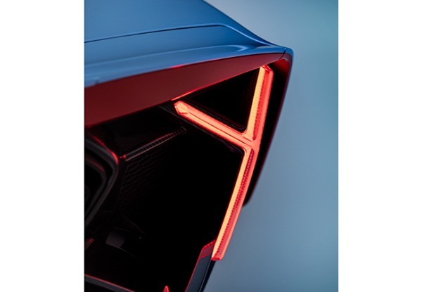 【最新スーパースポーツ情報】世界限定15台。ランボルギーニの最新作「フェノメノ・スパイダー」の価格は9億オーバー！ まさに究極のオープンである