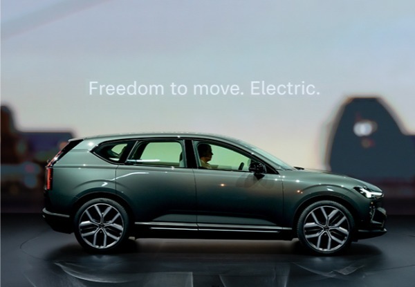 【最新モデル情報】ボルボEX60はゲームチェンジャーとなる次世代BEV。航続距離は810kmを実現