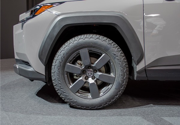 【新型モデル詳報】累計生産台数1500万台、人生を輝かせるクルマ。新型トヨタRAV4が世界で愛される理由