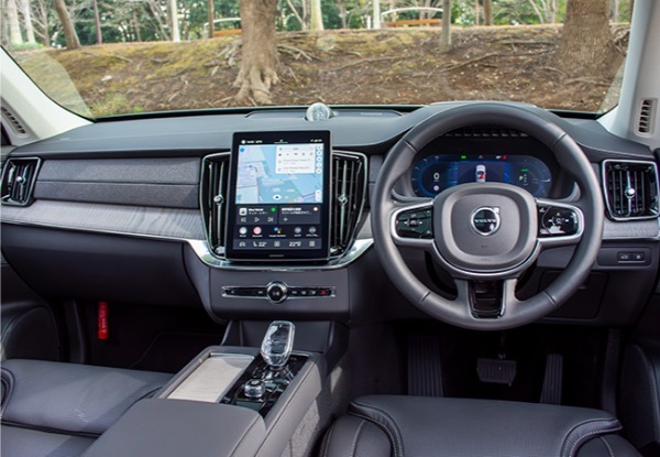 【最新モデル試乗】ボルボの最上級SUV、XC90がフレッシュに変身。若々しい味わいと高機能を体感チェック
