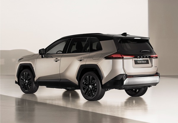 【新型モデル詳報】累計生産台数1500万台、人生を輝かせるクルマ。新型トヨタRAV4が世界で愛される理由