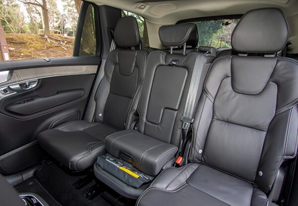 【最新モデル試乗】ボルボの最上級SUV、XC90がフレッシュに変身。若々しい味わいと高機能を体感チェック