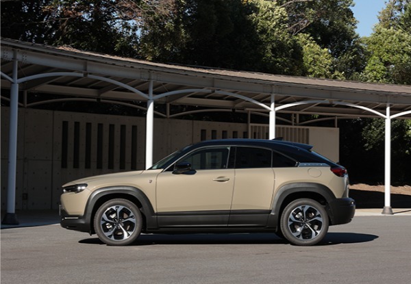 【ニッポンのSUV】日本の至宝、ロータリーを発電用に使用。マツダMX-30 Rotary-EVを世界で最もユニークな電動車と考えるワケ
