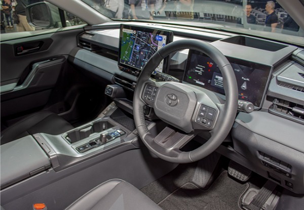 【新型モデル詳報】累計生産台数1500万台、人生を輝かせるクルマ。新型トヨタRAV4が世界で愛される理由