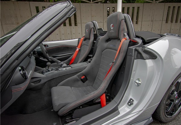【注目モデル試乗】レースで鍛えたメカニズムと知見を積極投入。「マツダ・スピリット・レーシング・ロードスター」の素晴らしい走り味を体感