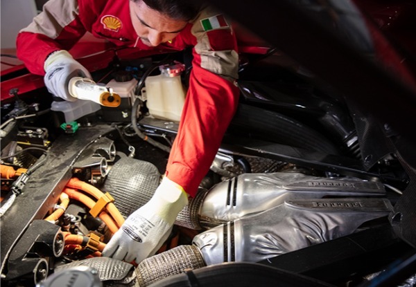 【Ferrari News】認定中古車でフェラーリを堪能。アプルーブドカーでフィオラノ・サーキットを激走!