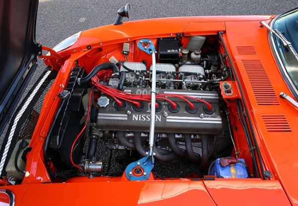 【20世紀名車】ハコスカGT-Rと共通のS20型ユニットを搭載。伝説の1969年日産フェアレディZ432(S30型)の熱き鼓動