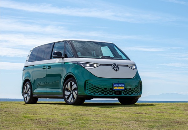 【気になるクルマ_2025】誰もを笑顔にする「VW ID.Buzz」と最新の欧州テーストを伝える「プジョー3008」「アルファロメオ・ジュニア」の新鮮度をズバリ評価