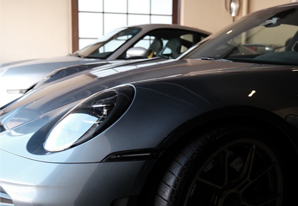 【人とクルマの物語】音楽家、松任谷正隆氏が「終のクルマ」としてポルシェ911GT3を選んだ理由