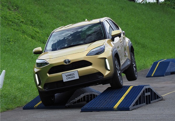 【ニッポンのSUV】ヤリスクロスは欧州と日本をターゲットに開発。なかでもGRスポーツはクルマ好きに似合う!