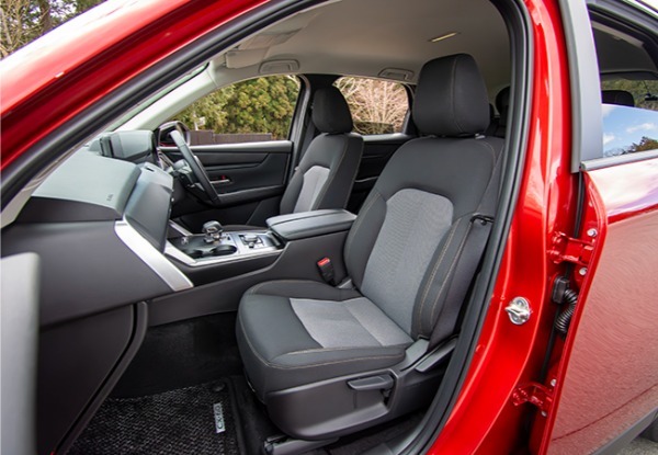 【最新モデル試乗】マツダ渾身のドライバーズSUVが完成度アップ! CX-60はより完成形に近づいた