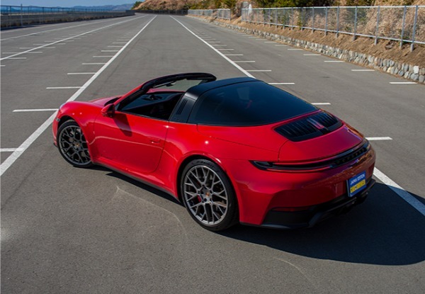 【気になる輸入車 ワイガヤ試乗】「ポルシェ911タルガ４ GTS」はスタイリッシュな全部乗せ。911の凄さが全身で味わえる