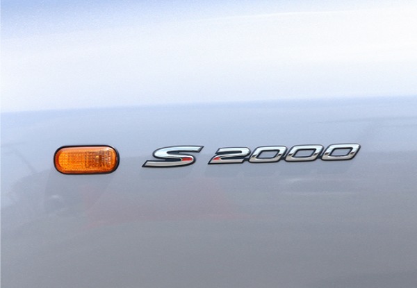 【20世紀名車】「ホンダS2000」は21世紀に向けたホンダのシンボルとして開発。それは超高回転型エンジンを搭載したFRリアルスポーツだった