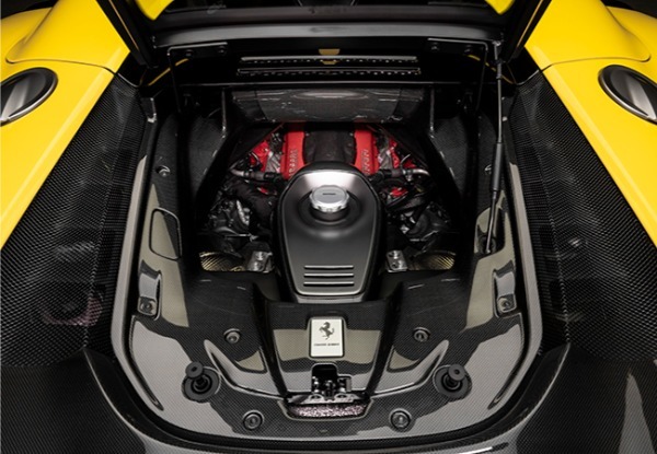 【最新スーパースポーツ情報】栄光の名称復活! 「究極」を追求した新たな速さの象徴。フェラーリ812テスタロッサの凄みと存在感