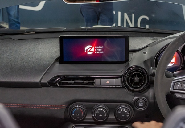 知れば知るほど魅力的！　再販タイミングですぐにオーダーできるよう「MAZDA SPIRIT RACING ROADSTER」を改めてお勉強