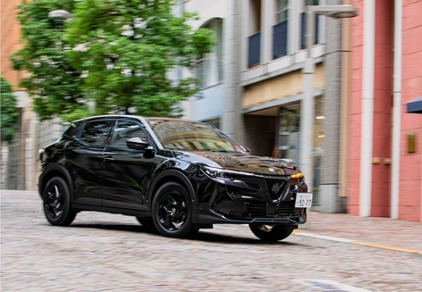 【気になるクルマ_2025】誰もを笑顔にする「VW ID.Buzz」と最新の欧州テーストを伝える「プジョー3008」「アルファロメオ・ジュニア」の新鮮度をズバリ評価